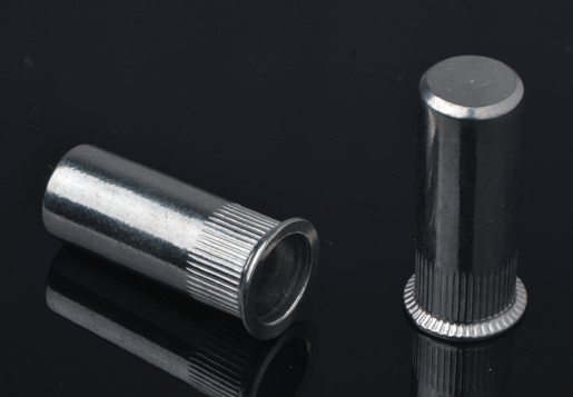 Keluli tahan karat countersunk kepala knurled badan rivet kacang jenis akhir tertutup
